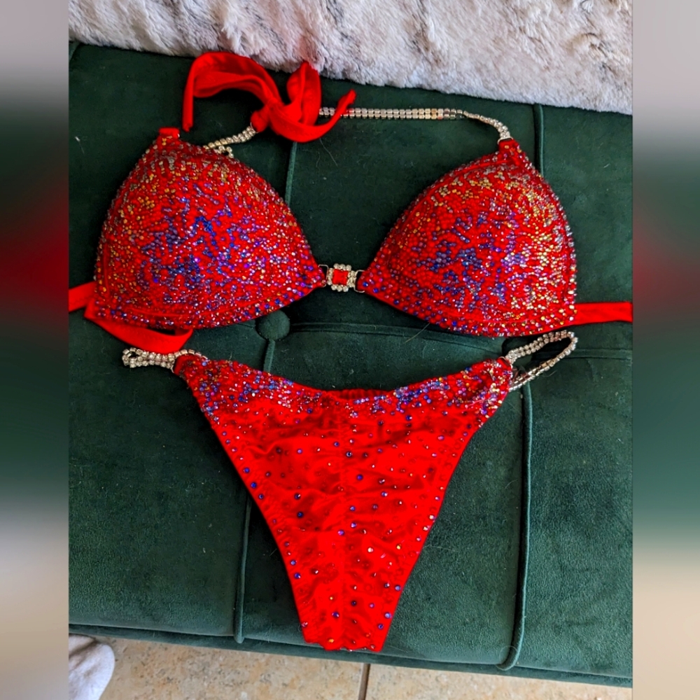 Competition suit